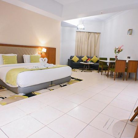 מנאמה Ramee Palace Hotel מראה חיצוני תמונה