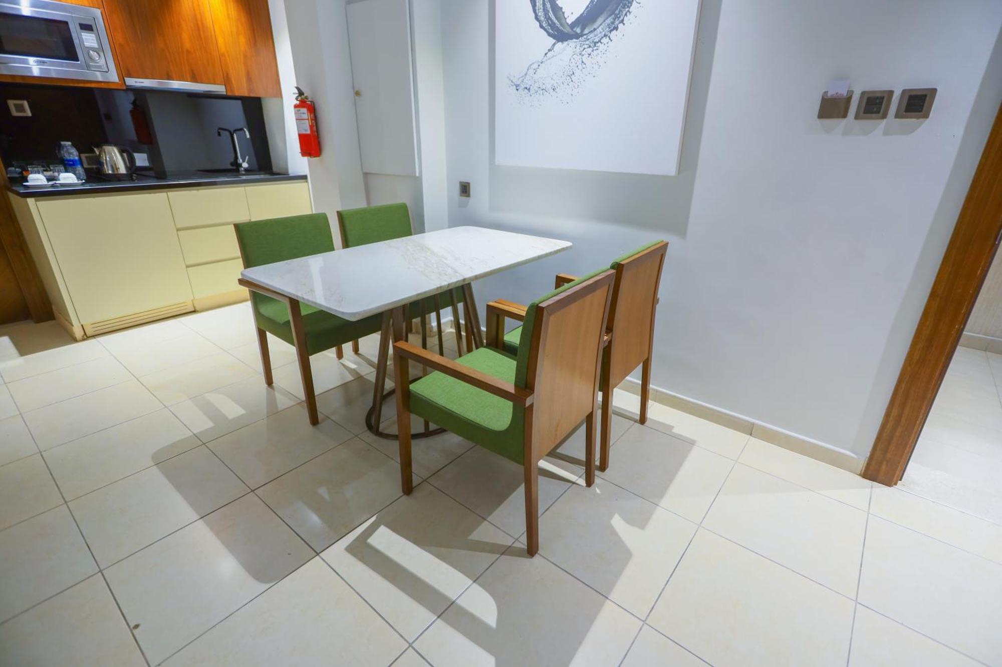 מנאמה Ramee Palace Hotel מראה חיצוני תמונה