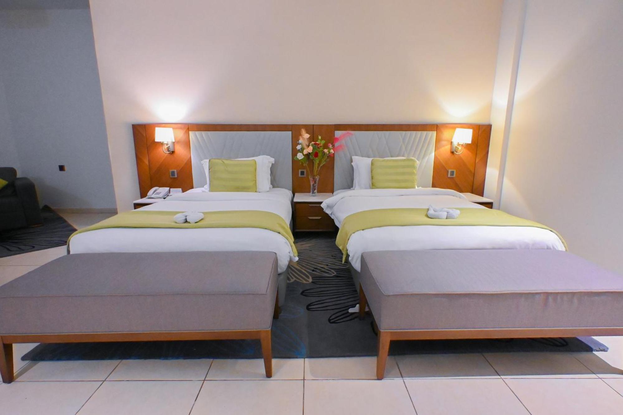 מנאמה Ramee Palace Hotel מראה חיצוני תמונה