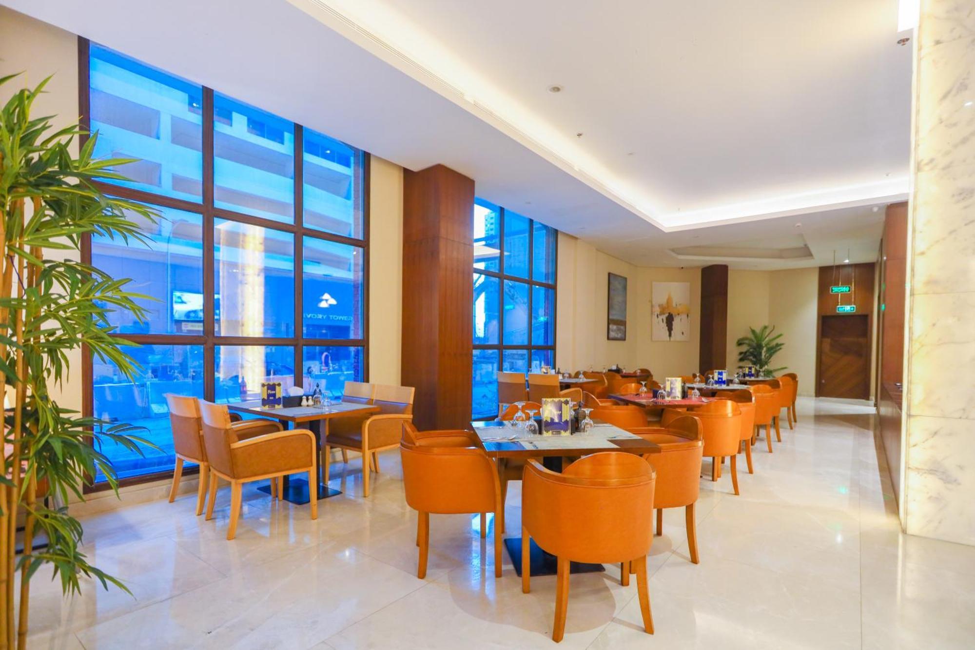 מנאמה Ramee Palace Hotel מראה חיצוני תמונה