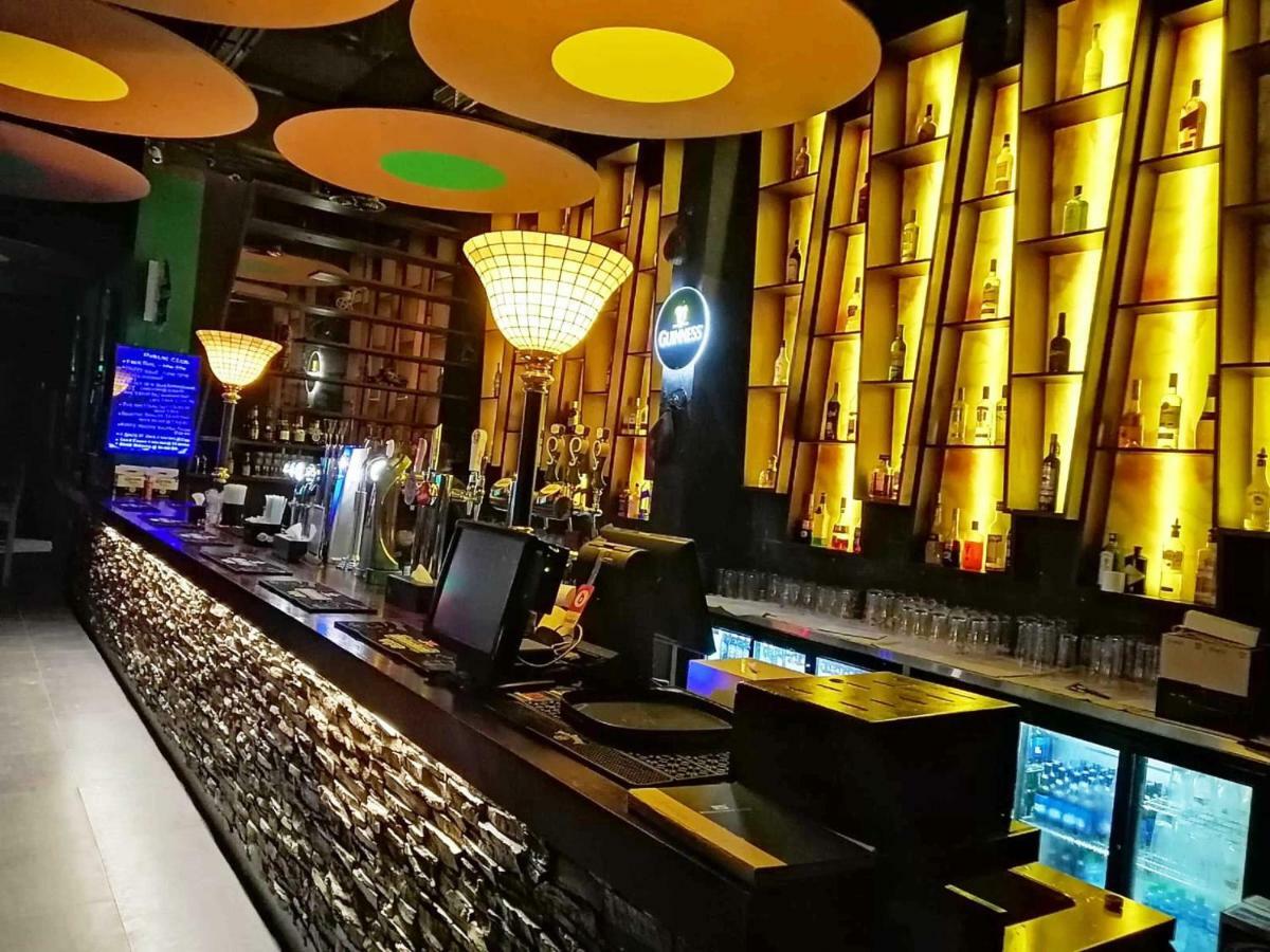מנאמה Ramee Palace Hotel מראה חיצוני תמונה